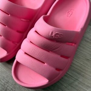 UGG Kids Pink Bubble-Style Slide Sandals